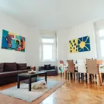 Apartamento Lilians Modern In Historical Citycenter *