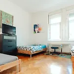 Lilians Modern In Historical Citycenter Graz