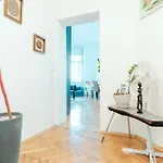 Appartement Lilians Modern In Historical Citycenter *