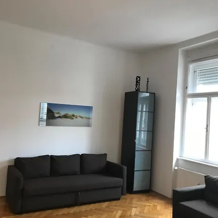 Lilians Modern In Historical Citycenter Appartement Graz