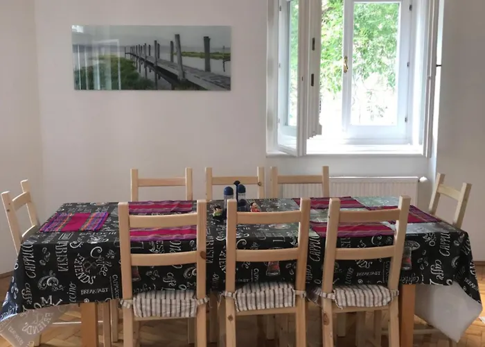 Апартаменты Lilians Modern In Historical Citycenter *